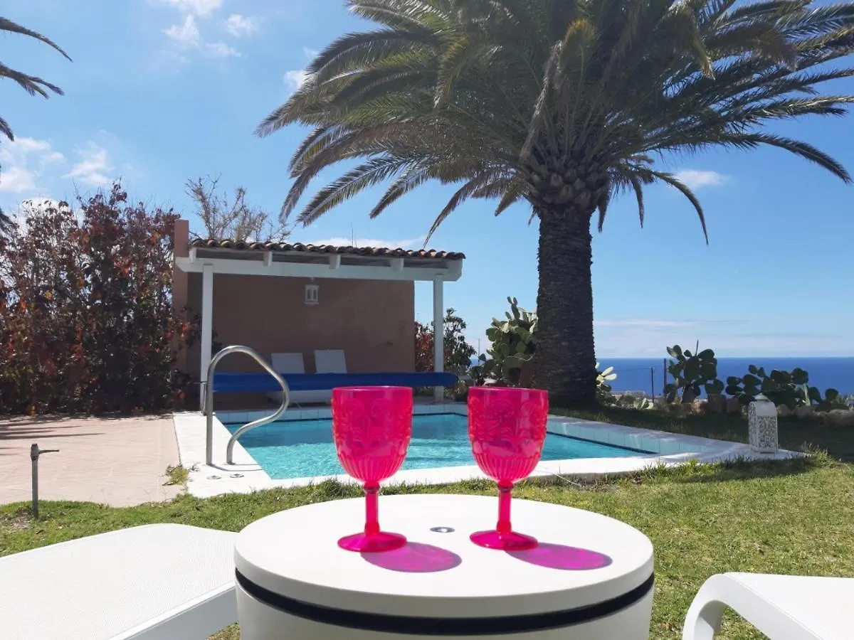Villa Ste Maxima,Wifi, Heated Pool, Garden, Sea Views Callao Salvaje